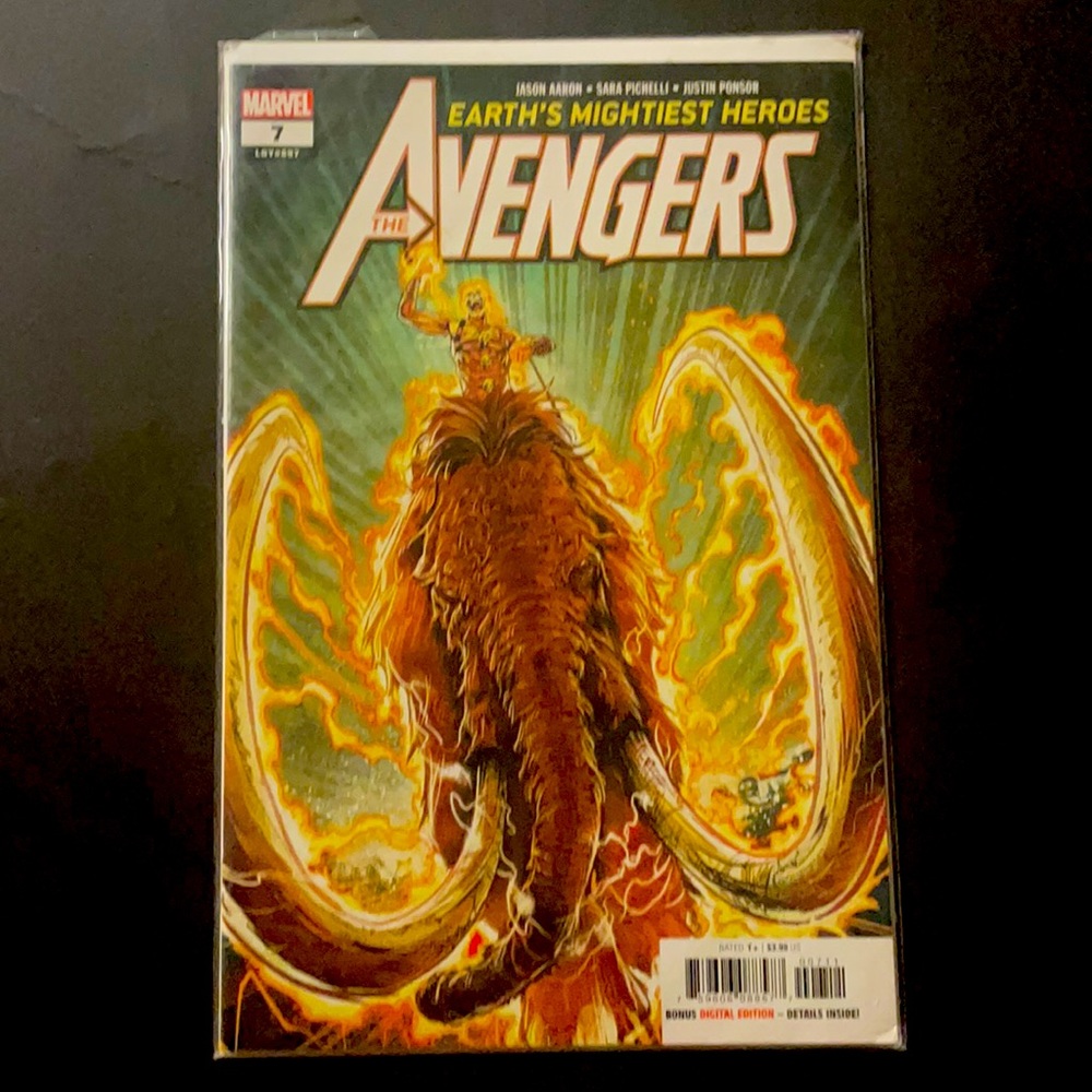 Comic Books - Picture 2 of 11